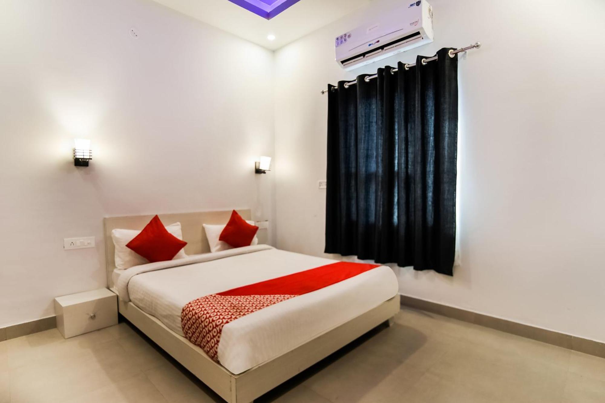 Collection O Sr Inn Chinhat Exterior photo